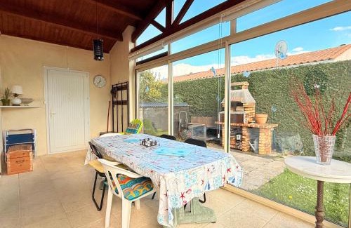 Dolus-d'Oleron House | Maison familiale proche plages et commerces avec jardin - FR-1-778-48