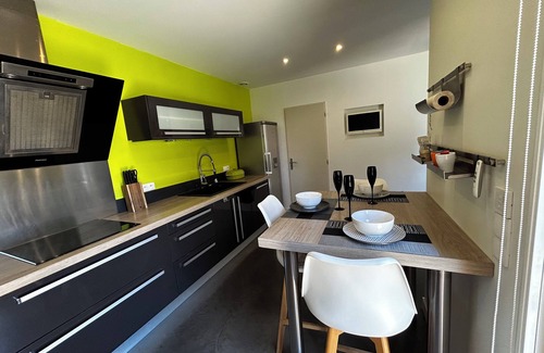 Sainte-Cecile-les-Vignes House | Maison Individuelle. Animaux de Compagnie Acceptés