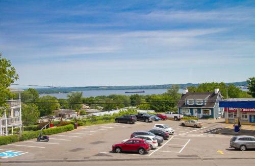 Quartier 5-4 Apartment | Maison Grenier - Le Loft