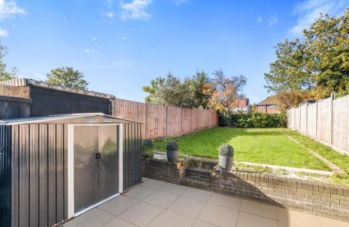 Tokyngton House | Maison Hammoud, Luxury Rooms in Wembley