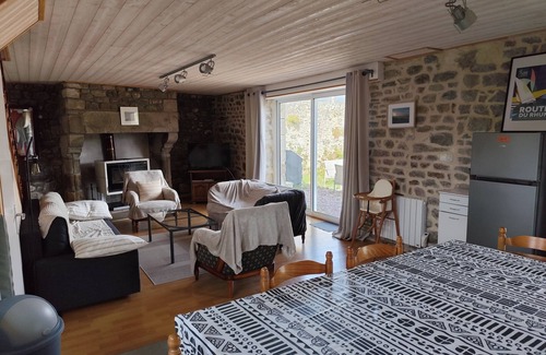 Pleherel-Plage-Vieux-Bourg House | Maison Idéale, à 2 pas de la Plage, Pour un Break en Solo, duo ou en Famille