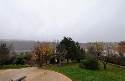 Saint-Plantaire House | Maison idéale au bord du lac avec jardin clos et parking privé, animaux admis - FR-1-591-711