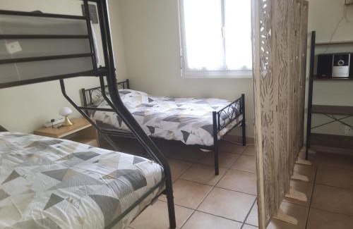 Thiel-sur-Acolin House | Maison individuelle pour vacances ou travail à 3 min du pal, 5 min Dompierre sur besbre, 20 min de moulins,tout confort, prêt à vous accueillir