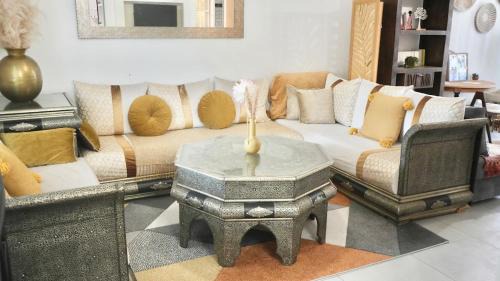 Mantes-la-Jolie House | Maison La Palmeraie - Jardin au calme, gare à 5 min