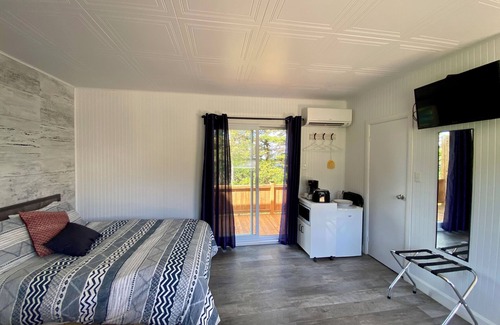 Petite-Vallee Hotel | Maison Lebreux - Motel