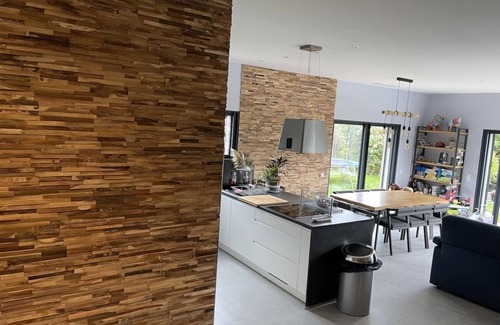 Pegomas House | Maison Moderne 140m2 Avec Piscine Securisee, Cuisine d Ete, Climatisation