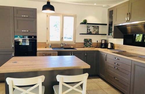 Sarlat-la-Caneda House | Maison Périgourdine, Climatisée, Adaptée Handicapés, Avec Piscine Chauffée