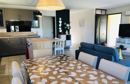 Sarlat-la-Caneda House | Maison Périgourdine, Climatisée, Adaptée Handicapés, Avec Piscine Chauffée