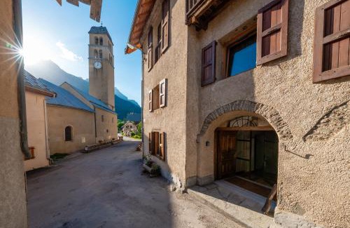Monetier-les-Bains Apartment | Maison Patou, superbe duplex au coeur du village du Casset, Le Monêtier les Bains, Serre Chevalier