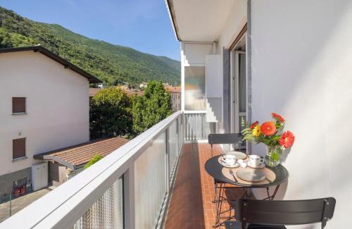 Cannobio Apartment | Maison Petrolini - Maggiore Estate by Ginin