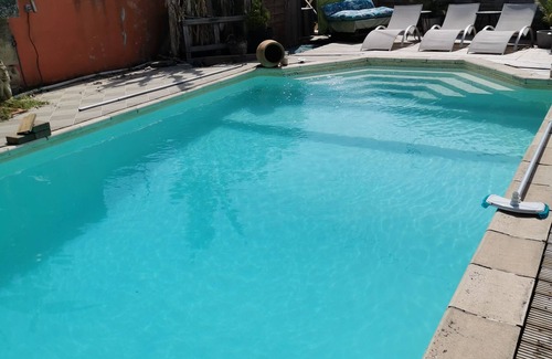 Abzac Villa | Maison Pierre 9 Couchages Piscine Chauffée Jacuzzi