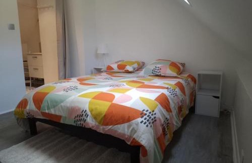 Berthecourt House | maison proche A16 aéroport de Beauvais proche national 1 paris