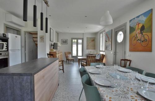 Thonon-les-Bains House | Maison rénovée, confort moderne, quartier calme, parking - FR-1-498-120