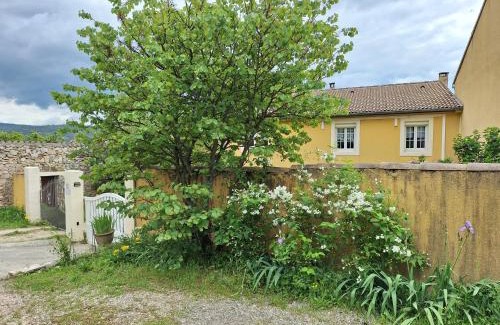 Rustrel House | Maison Rustrel entre ocres et lavandes 3 chambres