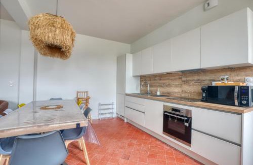 Saint-Germain-la-Poterie House | Maison spacieuse pour 8 personnes avec jardin