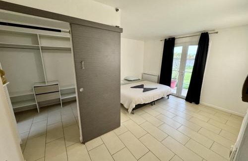 Saint-Just-Sauvage House | Maison Sauvage - Balnéo & Espace Fitness