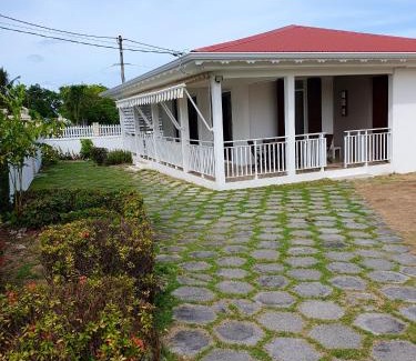 Gros Cap House | Maison spacieuse à Petit Canal, 104 m², proche sites historiques