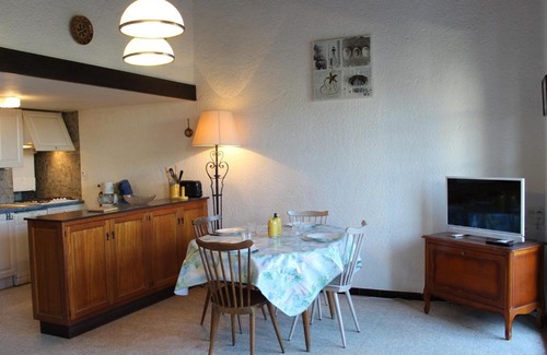 Port-la-Nouvelle House | Maison traversante, 50m de la plage, 3 chambres, terrasse, lave-linge, lave-vaisselle, 8 couchages - FR-1-229C-28