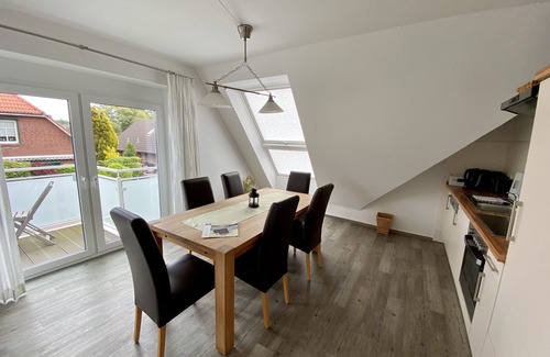 Norddeich Apartment | Maisonette-wohnung, Infrarot-sauna, 2 Schlafzimmer, 2 Bäder, 65m² bis zu 6 Pers