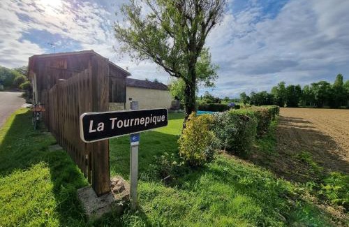 Fources House | Maisonnette dans village médiéval - 2 pers - piscine privée & jardin