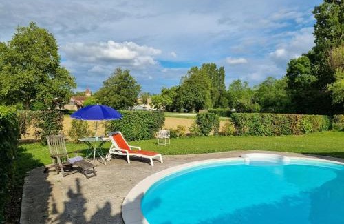 Fources House | Maisonnette dans village médiéval - 2 pers - piscine privée & jardin