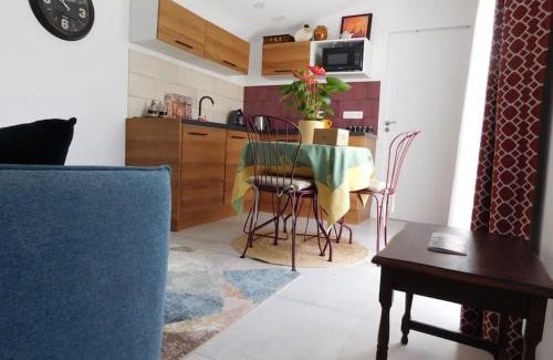 Sainte-Anne Apartment | Maisonnette de Jardin