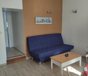 Cosne-Cours-sur-Loire House | Maisonnette rénovée à 5 mn du centre ville