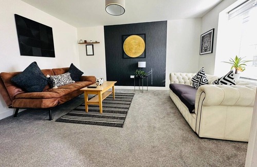 Willesborough House | Maize Stylish 3 Bedroom House