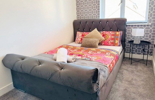 Willesborough House | Maize Stylish 3 Bedroom House