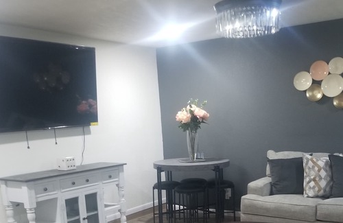 Cypress Apartment | Majestic 1BR apartment in close to shopping and restaurants