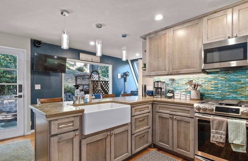 Aptos House | Majestic A-Frame, Upper Unit - with Hot Tub!