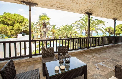 Kassandra Villa | Majestic Delmare villa Marie Blue w Private Pool