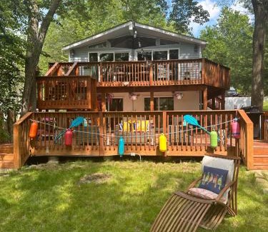 Tobyhanna Ski Chalet | Majestic Lake Front Chalet