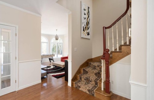 Les Pays-d'en-Haut Regional County Municipality House | Majestic Retreat in the Laurentians