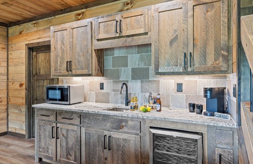 Cherry Log Ski Chalet | Majestic Views in this Modern Rustic Luxury Cabin