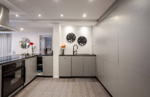 Montreal House | Majestic Villa in Downtown Griffintown