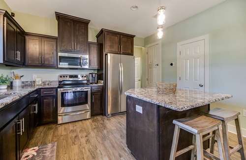 Old East Hill House | Make Holiday Memories, Enjoy the Nightlife & Visit Pensacola Beach