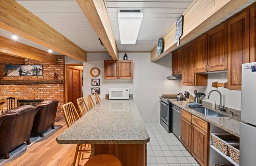Aspen Condo | Make It An Endless Summer! 15% off 3 nights thru 11/19