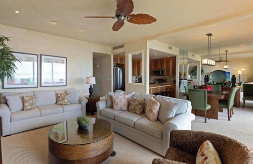 Wailea Condo | Makena Surf F208 Beachfront Resort - 2 Bedroom Oceanfront Condo