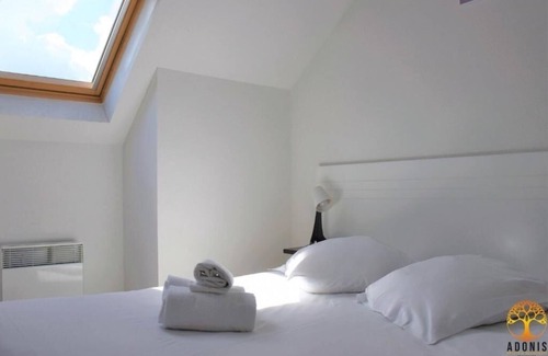 Grandcamp-Maisy Hotel | Making The Best Memories Along The Way! Pets Allowed, Outdoor Pool, Kitchenette!