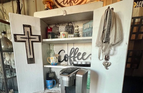 Logan House | Making Waves at Lewis-Smith Lake in Arley, AL