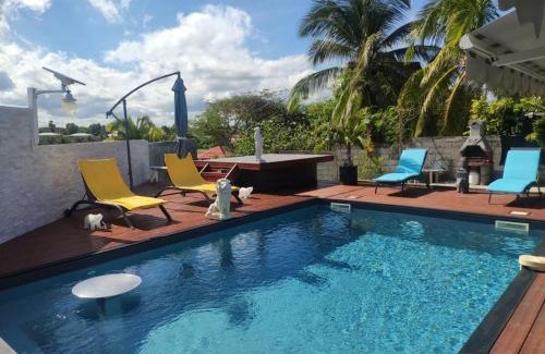 Damencourt Apartment | MALAKA F1 TOUT CONFORT Le Moule avec Piscine