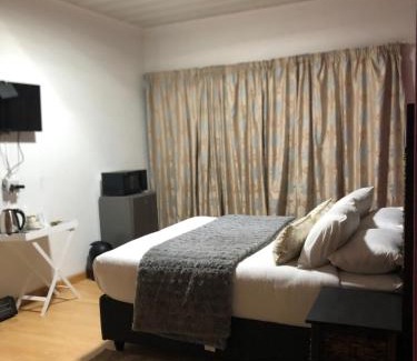 Kareeberg House | Malebo Guest House