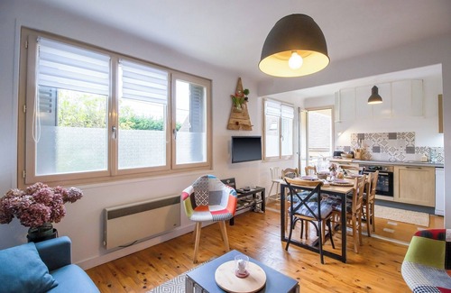 Saint-Julien-de-Lampon House | Maloan – Air-Conditioned House with Private Pool & Outdoor Kitchen in Dordogne