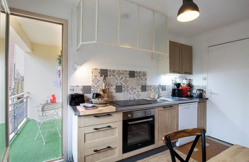 Saint-Julien-de-Lampon House | Maloan – Air-Conditioned House with Private Pool & Outdoor Kitchen in Dordogne