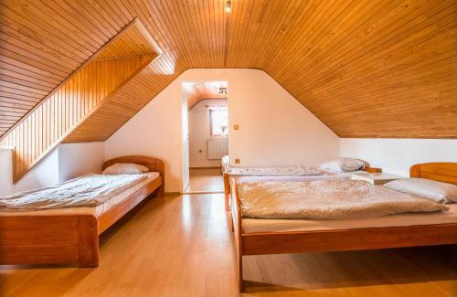 Dolni Dunajovice Apartment | Malovaný dvoreček