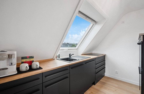 West Apartment | Malu Rooms - Top location, air conditioning, Netflix, 24h check-in