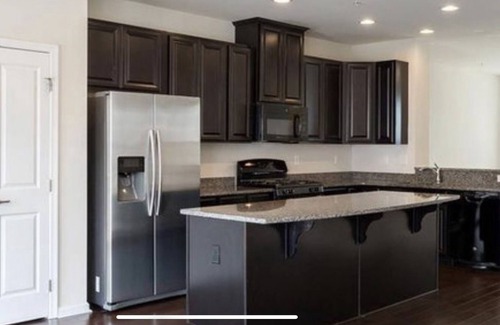 Malvern House | Malvern Full Townhome