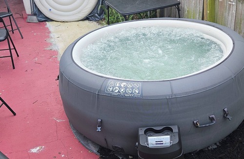 Southwest House | Malverne Villa 3BR Home HOT TUB & Wi-Fi in West Palm Beach near Maralogo Club