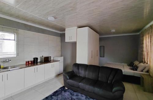 Newcastle Apartment | Mama R's Budget-friendly BACKROOM 1